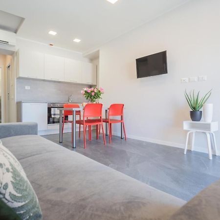 Sant'Agostino Apartments By Rent All Como Eksteriør billede