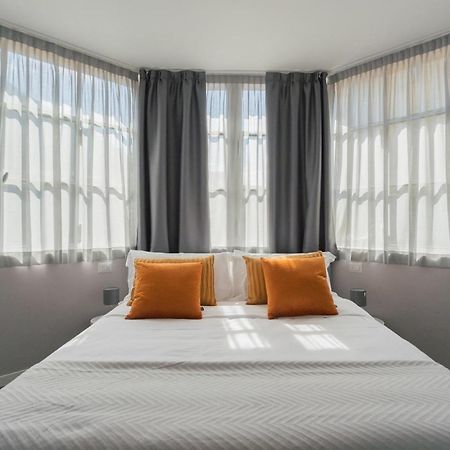 Sant'Agostino Apartments By Rent All Como Eksteriør billede