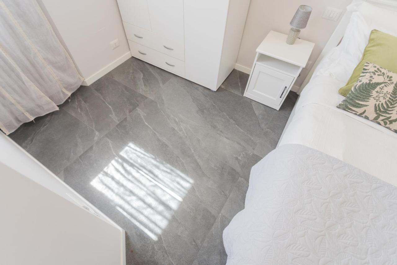 Sant'Agostino Apartments By Rent All Como Eksteriør billede