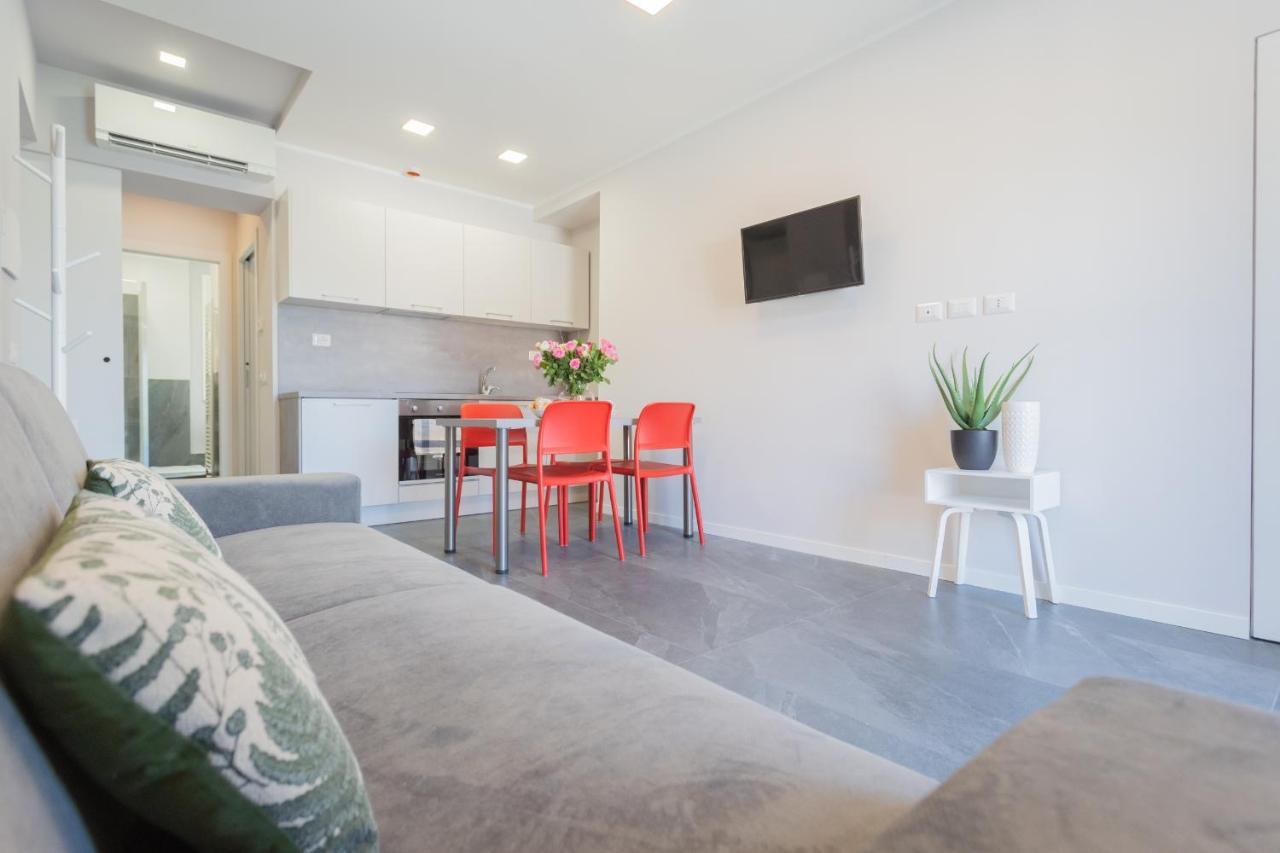 Sant'Agostino Apartments By Rent All Como Eksteriør billede