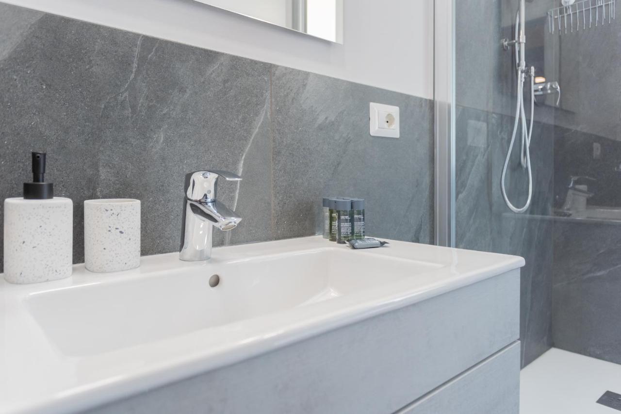 Sant'Agostino Apartments By Rent All Como Eksteriør billede