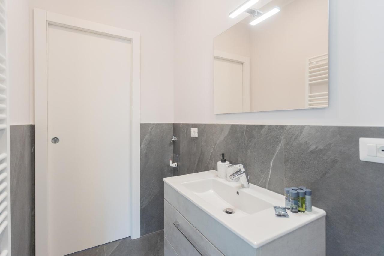 Sant'Agostino Apartments By Rent All Como Eksteriør billede