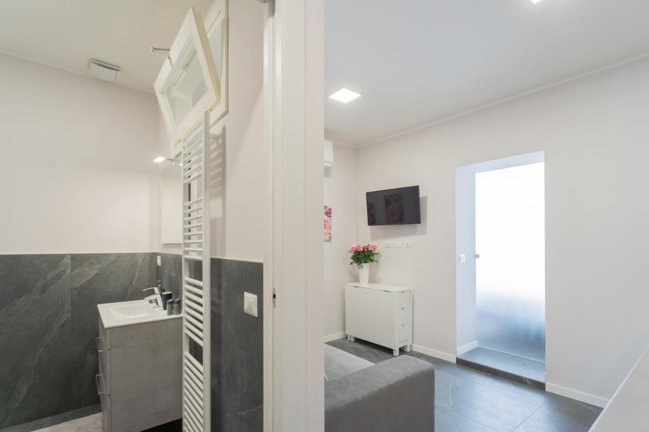 Sant'Agostino Apartments By Rent All Como Eksteriør billede
