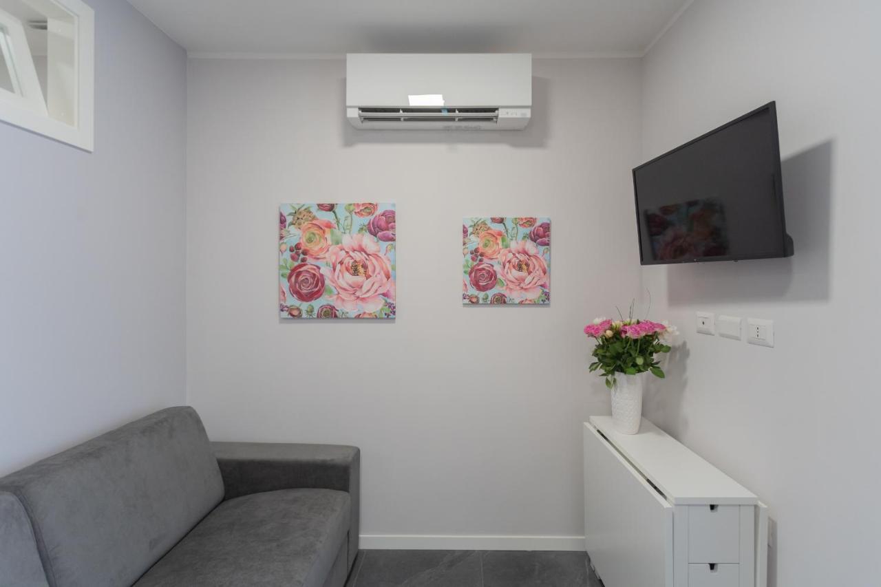 Sant'Agostino Apartments By Rent All Como Eksteriør billede